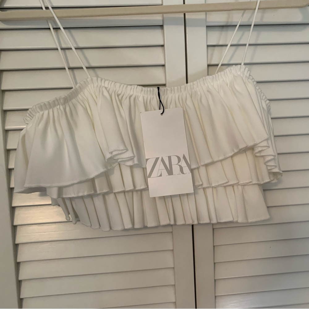 Zara cute white ruffled crop top
